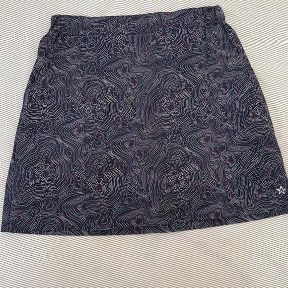 Lohla Sport Women’s Golf Skirt/Skort Ink Swirl Blue Red White size 6 - Picture 1 of 7